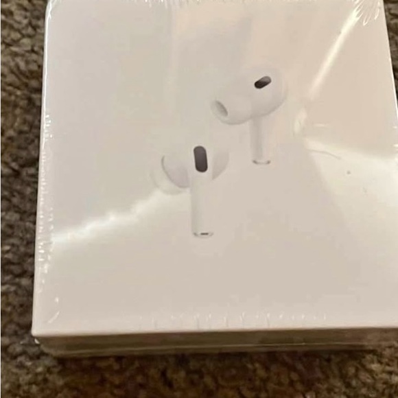 Apple AirPods Pro 2nd Gen with MagSafe Case - White